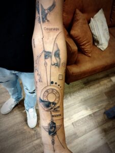 Courage, Lines Hand, Eye by:Joerg