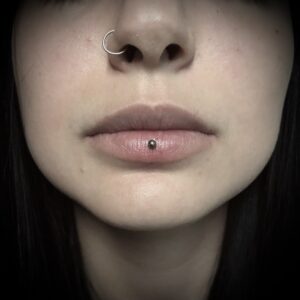 labrum piercing